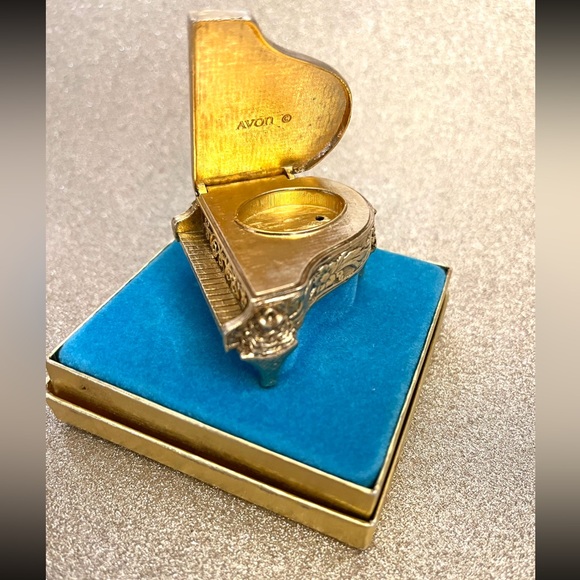 Vintage Avon Baby Grand Piano For Solid Perfume - Picture 3 of 4